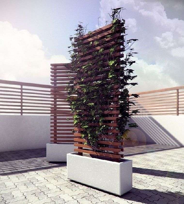lattice-breaker for-diy-gardener-balcony