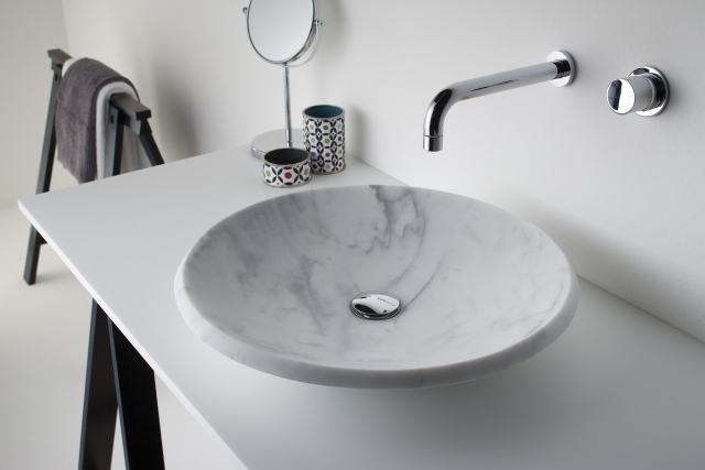 marble design bathroom vanity white Omvivo