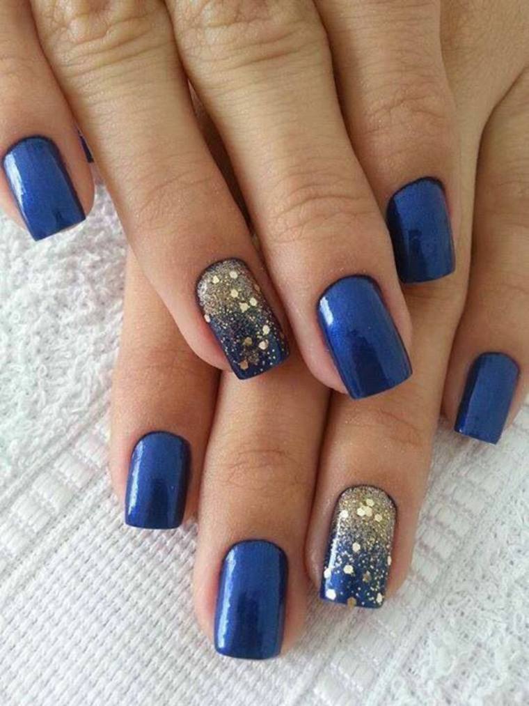 deco nail polish blue gel beauty trend