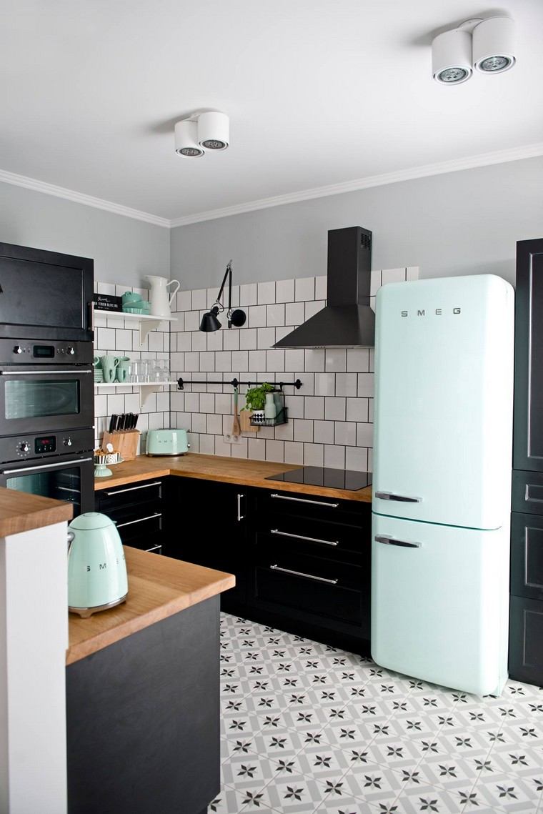 kitchen-interior-idea-tiling work-plan-wood-fridge smeg