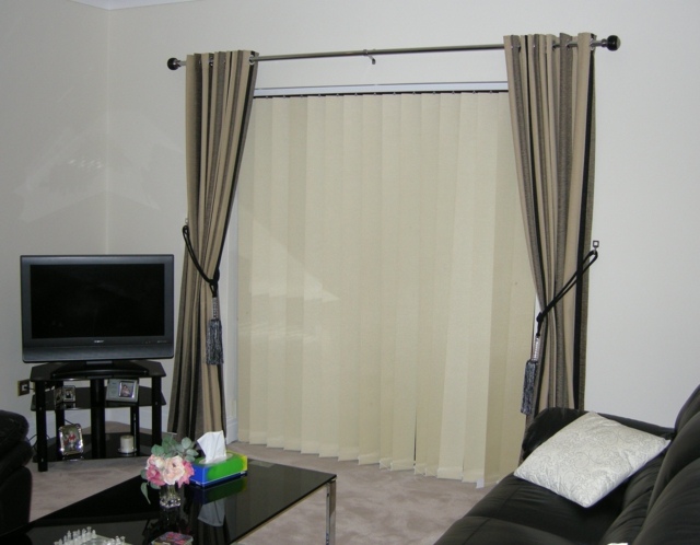 curtain door curtain