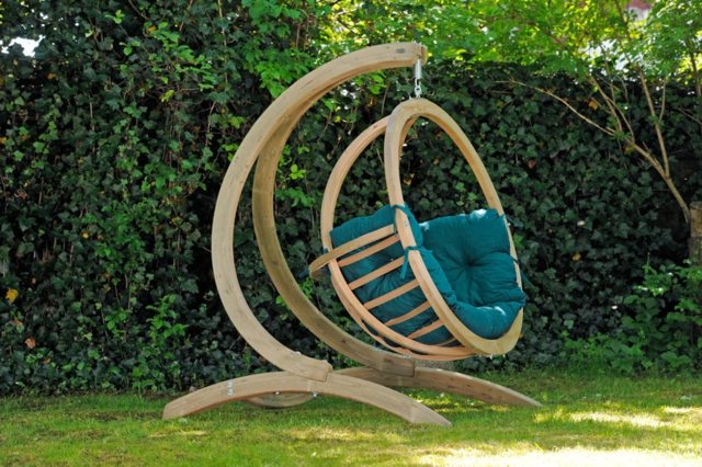 swing view of modern wood garden