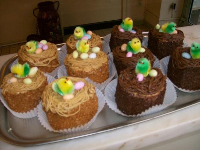 easter cake view nests chocolate decoration