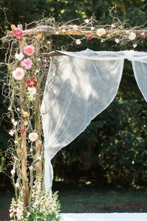 zoom arch wood wedding veil