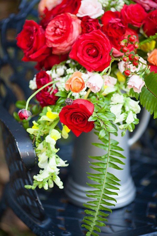 zoom wedding bouquet red roses